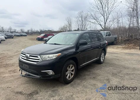 2011 Toyota Highlander Base z USA, uszkodzony, nr VIN 5TDBK3EH7BS047545